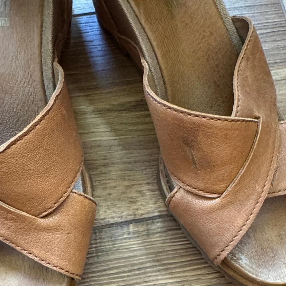 Sorel Tan Leather Wedge Sandals